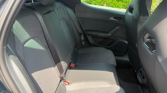 CUPRA Leon 1.5 eTSI 150 V2 5dr DSG Petrol Hatchback - Image 16